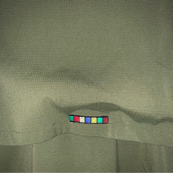 Women’s M SHERPA ADVENTURE GEAR Olive Green Long Sleeve Tab Up Button Shirt EXC - Picture 13 of 16